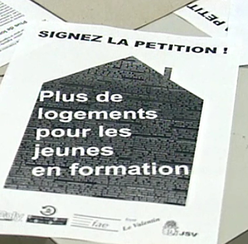 (Archives 2002) Des étudiants au petit budget, une pénurie de logements à grande échelle